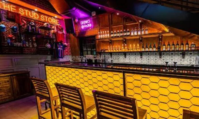 The Studs - Sports Bar And Grill, Thane