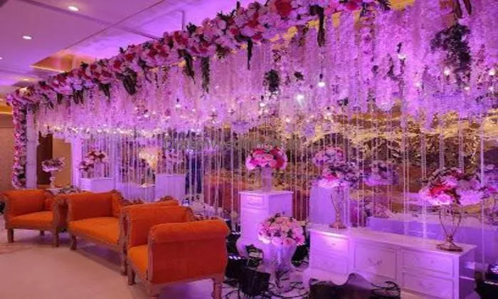 Tiaraa Banquet - Banquet Hall In Panvel, Navi Mumbai Tiaraa Banquet - Banquet Hall In Panvel, Navi Mumbai