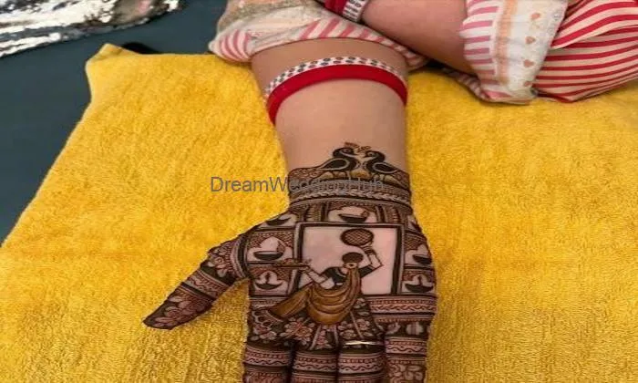 Tinku Mehndi Art Kandiwali