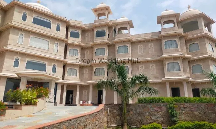 Traavista Surya Mahal Resort And Spa