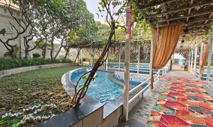 Treehouse Hotel Club 