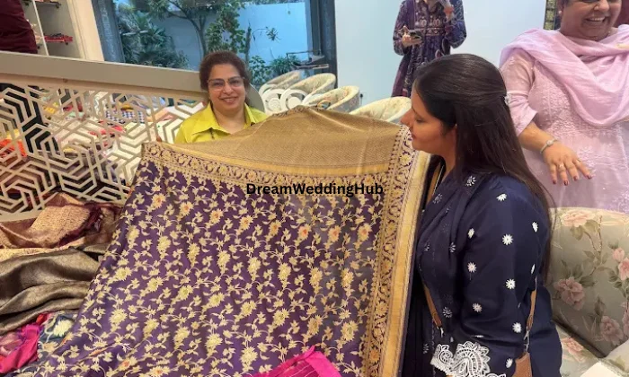 Trendz De Ushnakmals