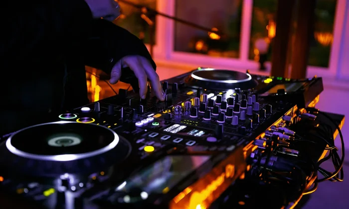 Tron3 Dj  Wedding Dj