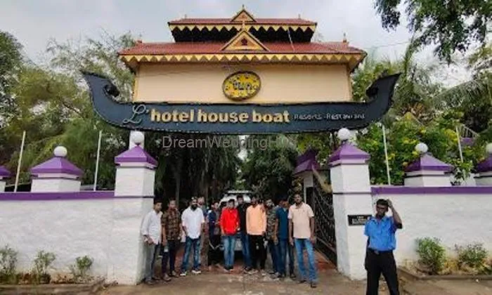 Tun L Hotel House Boat Resorts-restaurant-hotel-mamallapuram