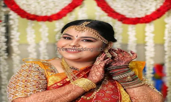 Twinkles Makeover ( Makeup - Hairstyle - Saree Prepleating & Saree Draping ) Twinkles Makeover ( Makeup - Hairstyle - Saree Prepleating & Saree Draping )