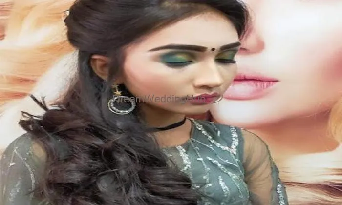 U & Mee Salon Makeup Studio & Academy U & Mee Salon Makeup Studio & Academy