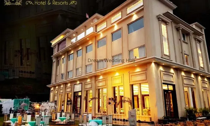 Ud Grand Hotel & Resort