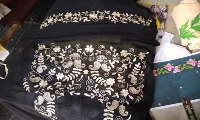 Unique Boutique Khan's Embroidery