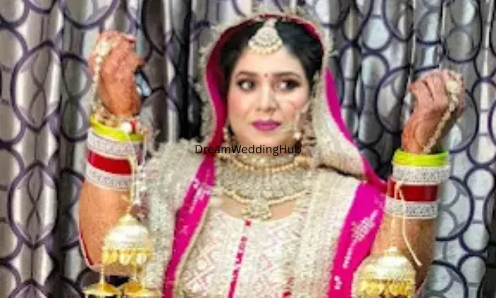 V Divine Beauty Parlour V Divine Beauty Parlour