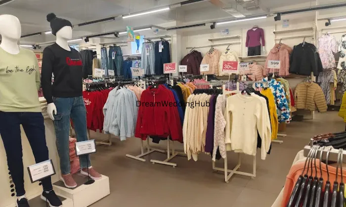 V Mart - Shahjahanpur