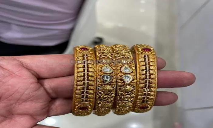 V S Jewellers - 750 & 916 Hallmark Jewellery
