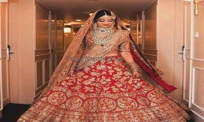 Vadhu Vatika | Best Saree Shop In Golghar | Best Lehenga Showroom In Gorakhpur | Ladies Suits