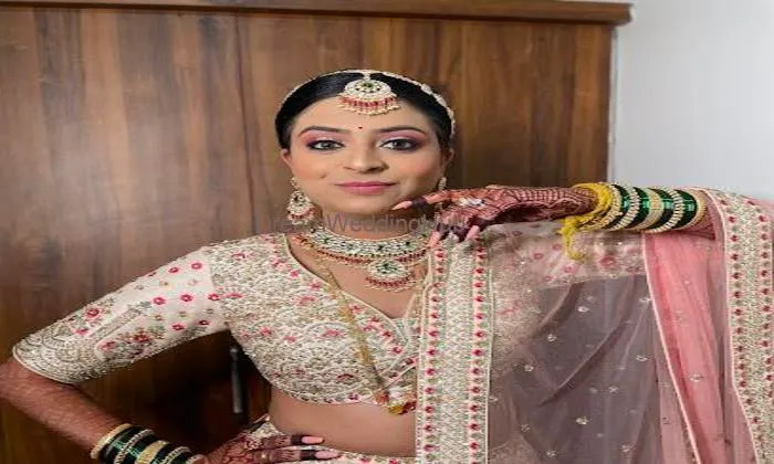 Vaishali Lambe Beauty Salon And Makeup Academy