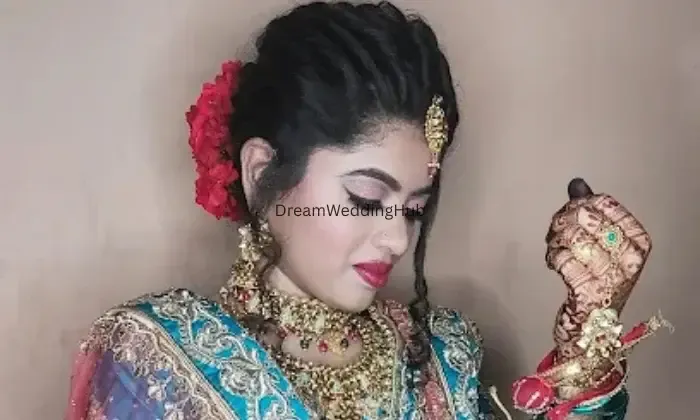 Vaishnavi Beauty Salon And Academy