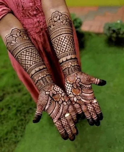 Vanshika Mehandi Art