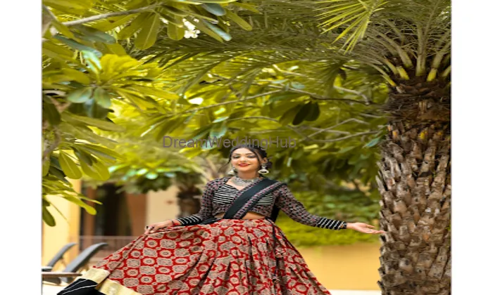 Vapi Rental Studio / Bhavisha Rental Studio - Rental Dress/lehenga Choli
