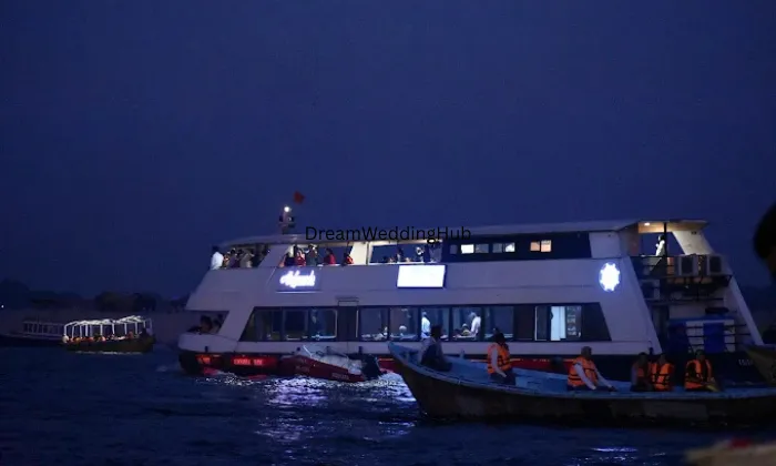 Varanasi Cruise