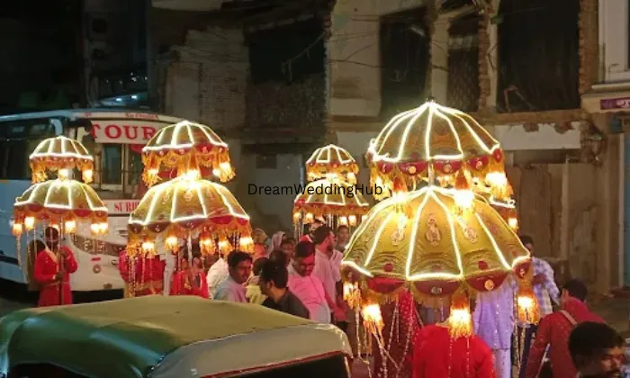 Varanasi Road Light And Band 