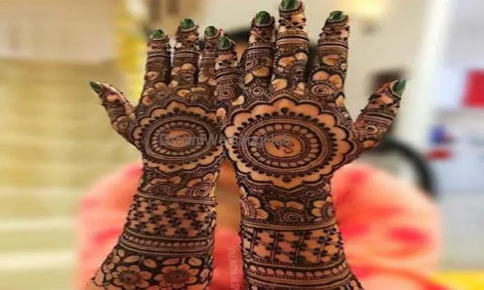 Vayu Mehndi Arts - Noida
