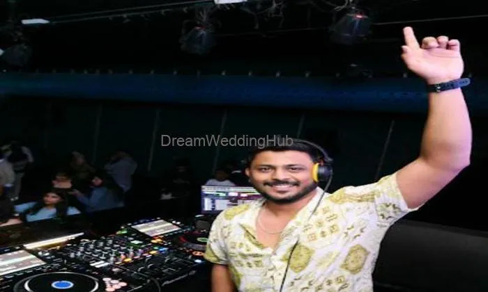 Vdj Soul | Destination Wedding Dj | Sangeet Haldi Mehendi Baraat On Wheels Pune | Clubs Corporate Birthday Party Events
