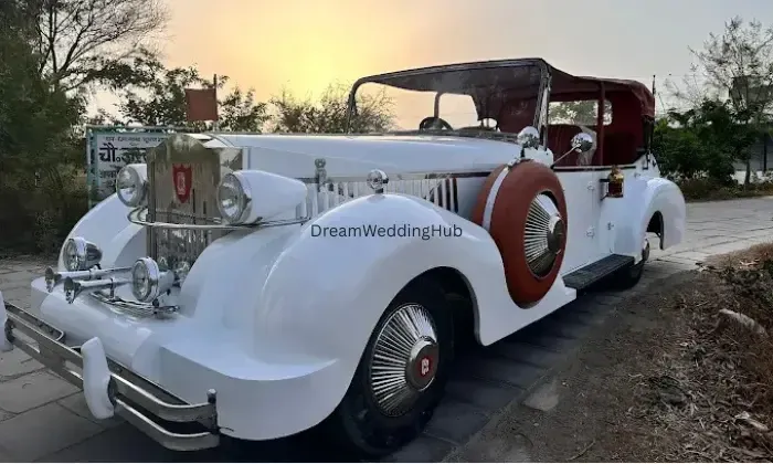 Vintage Car In Udaipur