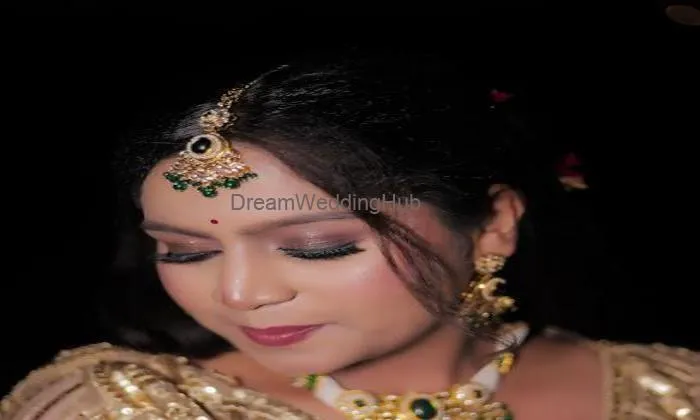Viny Makeup Studio