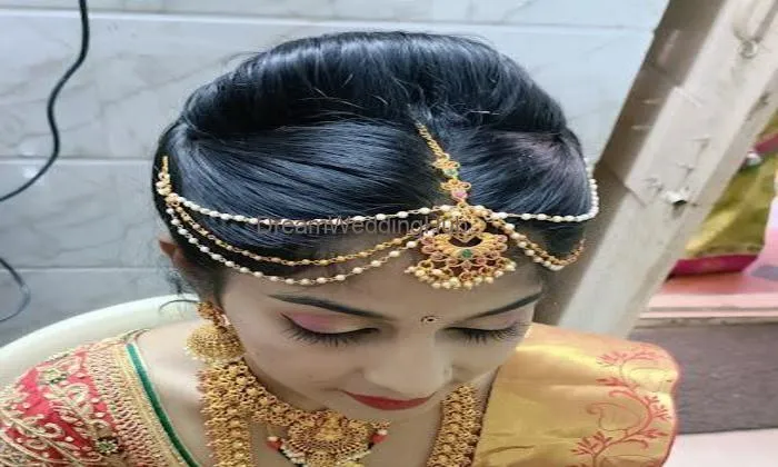 Vishnu Priya Ladies A/c Beauty Parlour