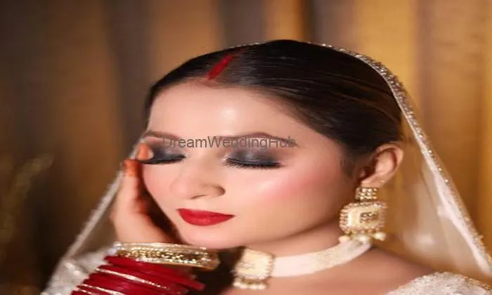 Vivace Glamz Makeup Studio & Academy