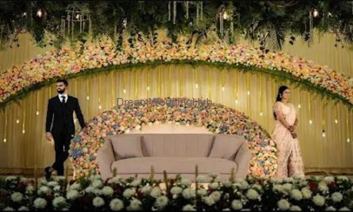 Vks Flower Shop & Wedding Decor In Trichy- Garlands & Bouquets