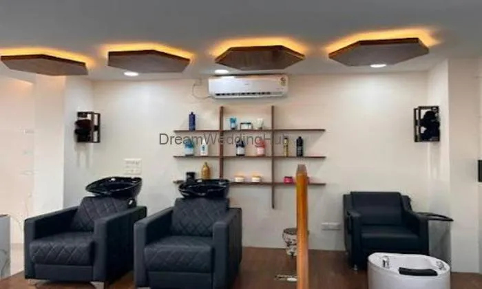 Volumez Unisex Salon Gonikoppa