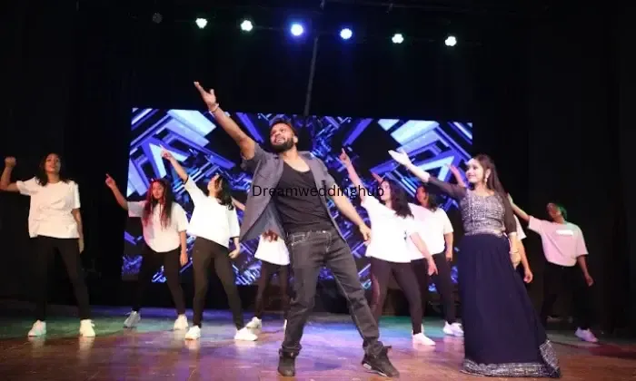 Wedding Anchor Choreographer
