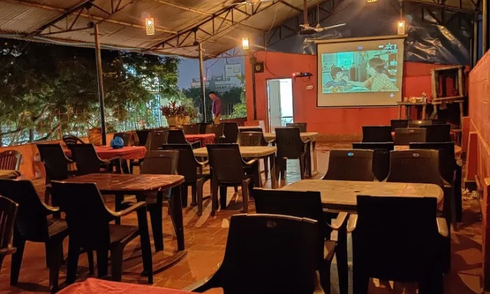 White Horse Bar And Restaurant