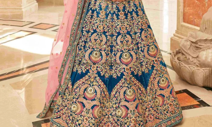 Yafai Dresses