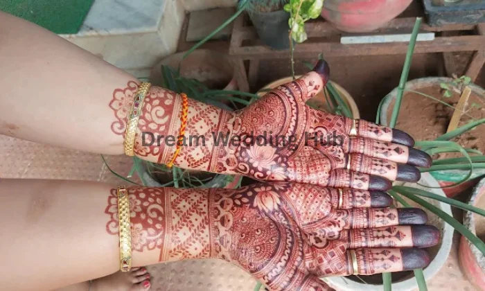 Yashita Mehendi Art And Classes