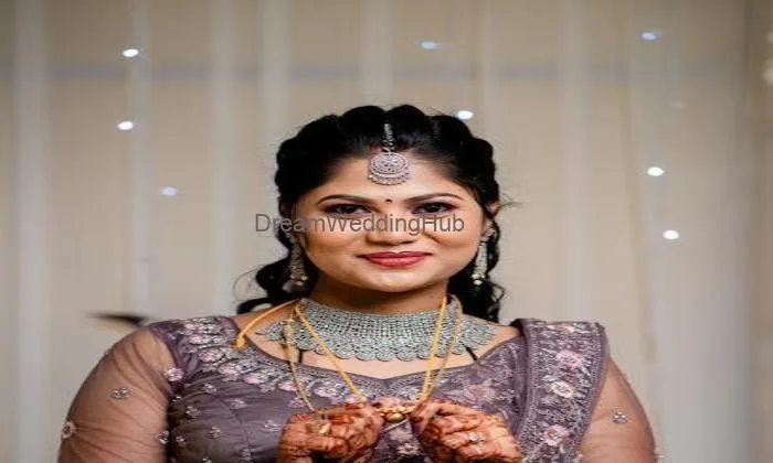 Yazhnilas Makeover Namakkal Makeup Artist