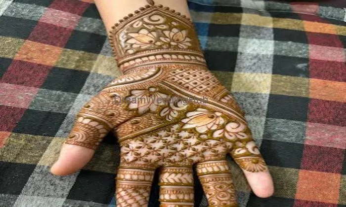 Yogesh Mehandi Artist