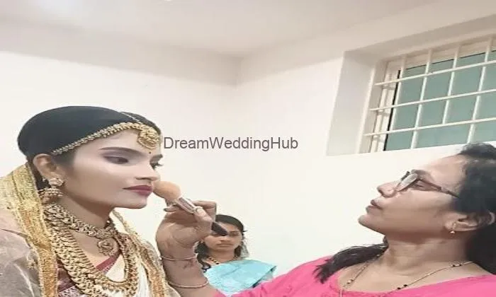 You Nique Makeup Studio And Academy