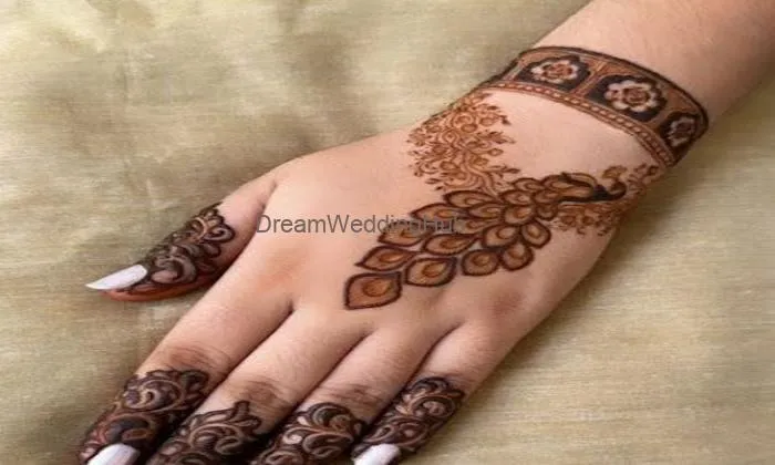 Yuvraj Mehandi Arts And Classes