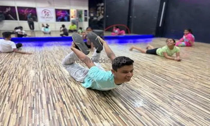 Zoom Art Dance Studio