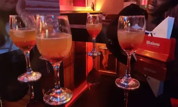 Zoral Bar By Krc