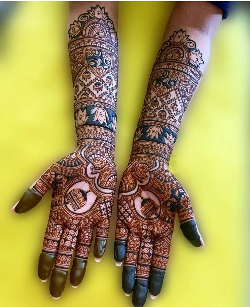 Mehendi Artist portfolio by Manish Mehandi Arts in Pune - Photo 12