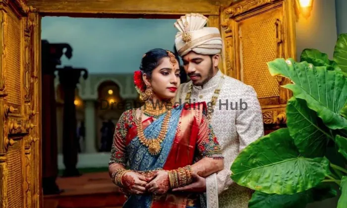 Wedding Photographer portfolio by Cinesnap Studios - Pre Wedding in Pune - Photo 1 Wedding Photographer portfolio by Cinesnap Studios - Pre Wedding in Pune - Photo 1